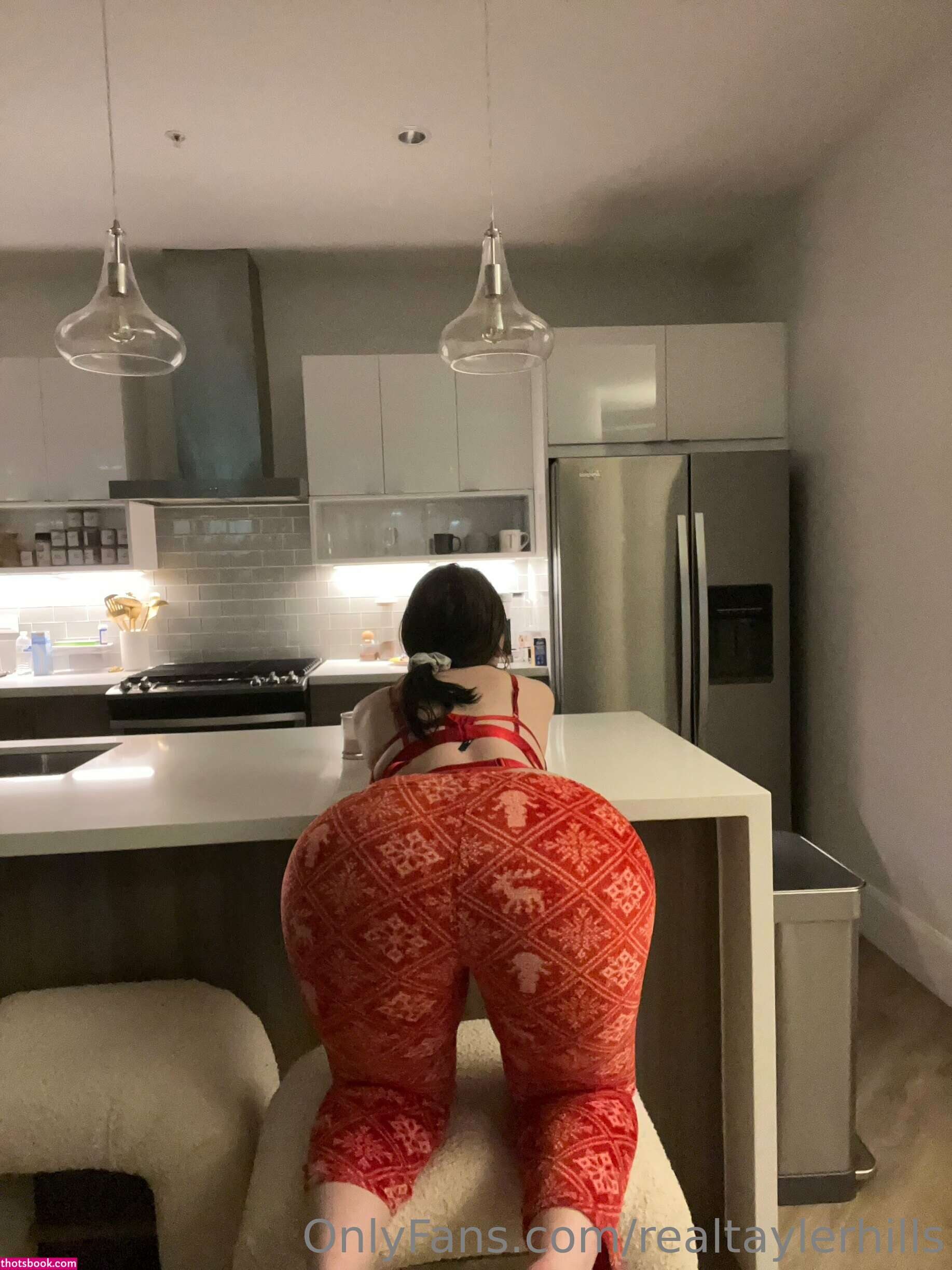 Tayler Hills Photo #69