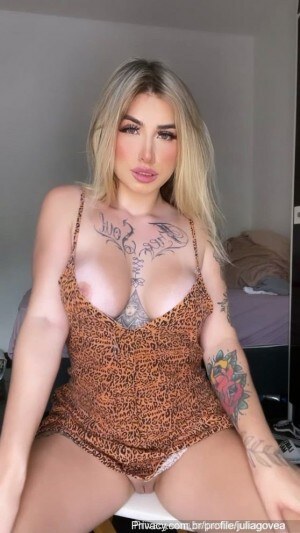 Julia Govea Photo #10