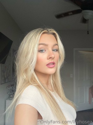 Lily Hosea Photo #40