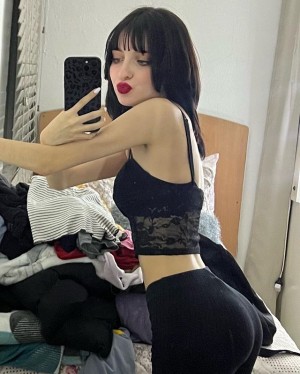 Valerya Salinas Photo #8