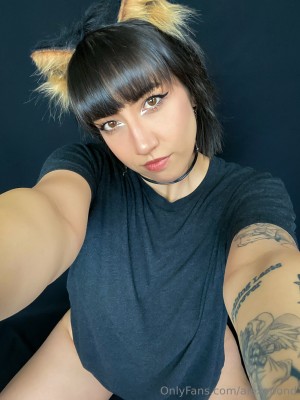 Alexa Pond Photo #211