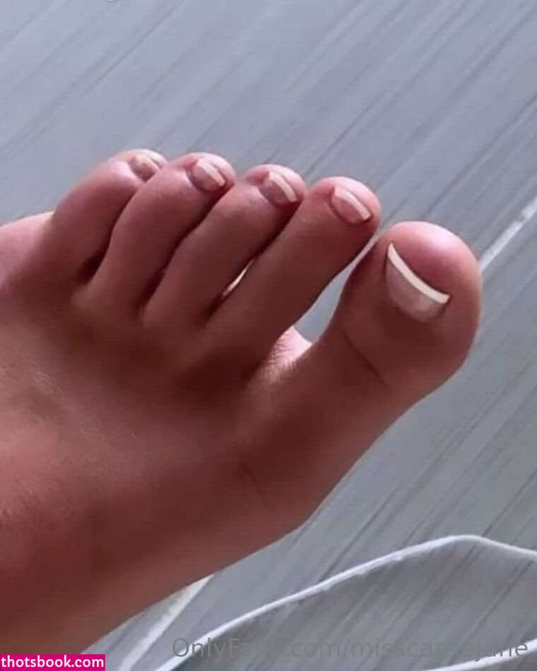 misscarriejune Photo #12