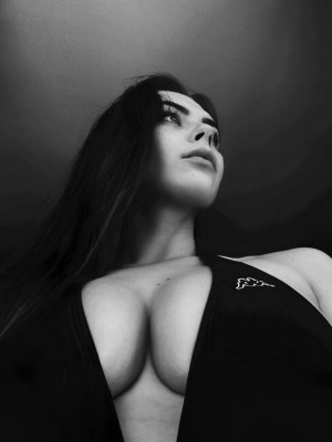 Mihalina Novakovskaya Photo #90