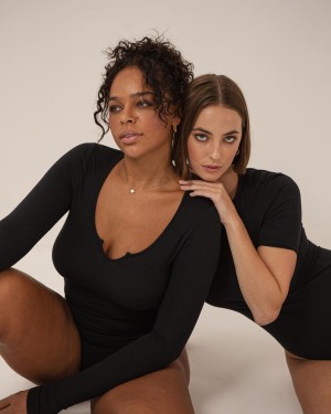 Amelie Manzoli Post #12