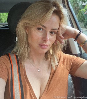 Rhian Sugden Photo #209