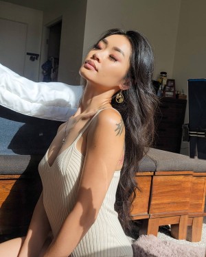 Elizabeth Tran Photo #1