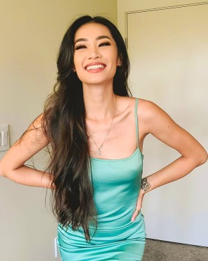 Elizabeth Tran Photo #10