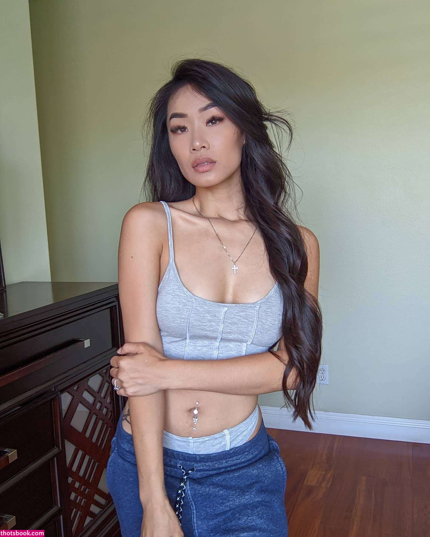 Elizabeth Tran Photo #20