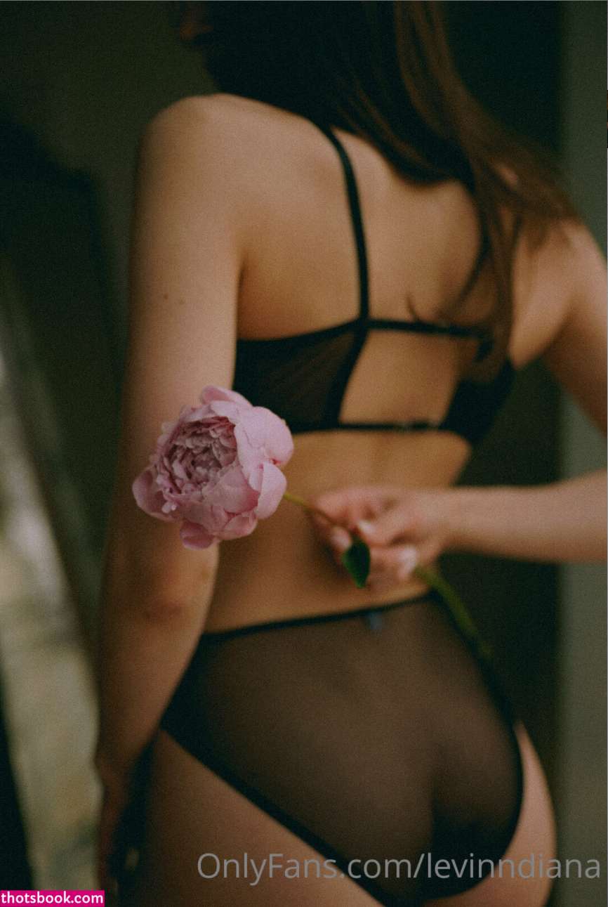 Diana Levin Photo #10