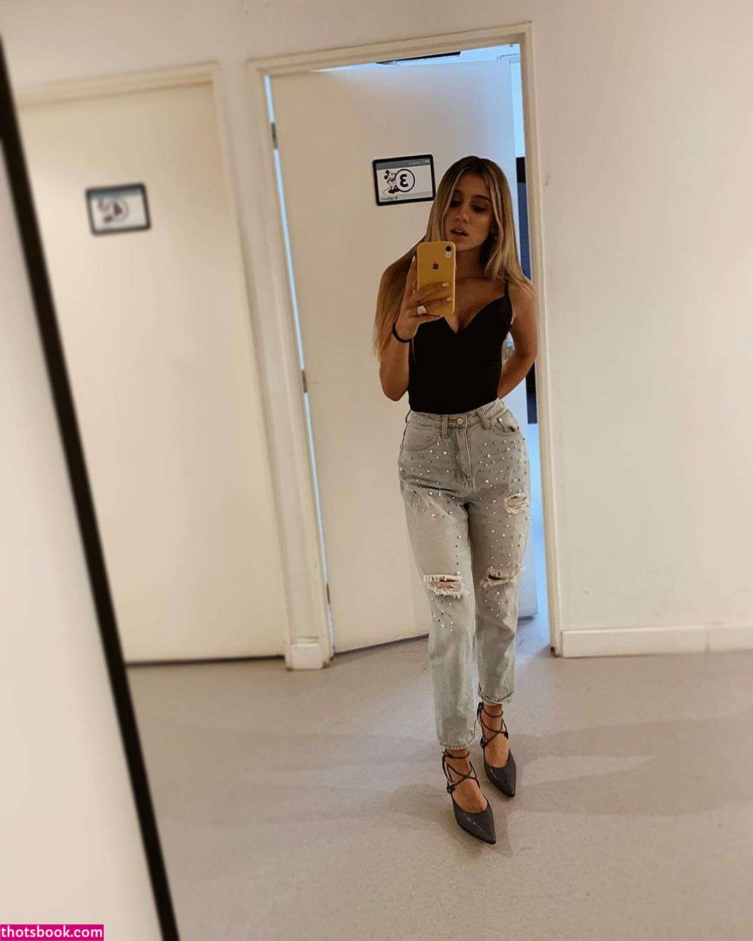 Morena Beltran Photo #72