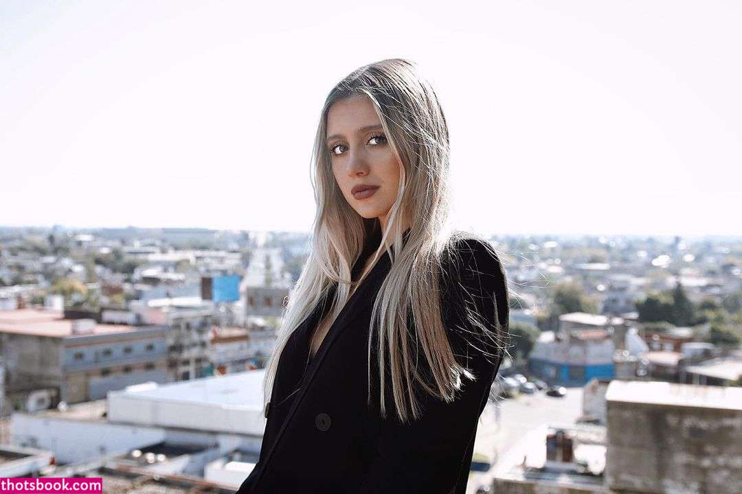 Morena Beltran Photo #107