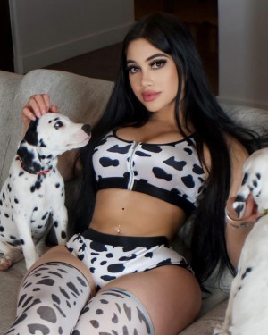 Jailyne Ojeda Post #29