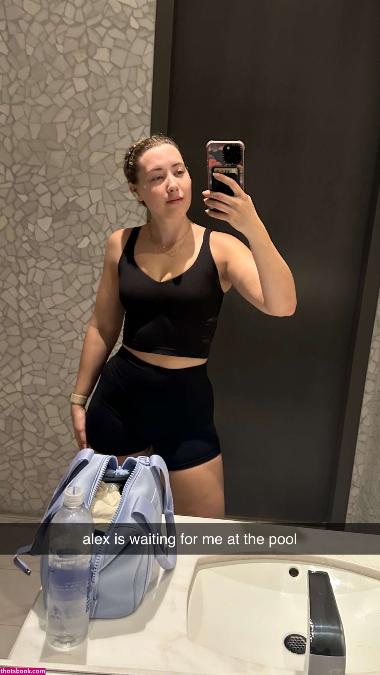 Pineapplebrat Photo #11