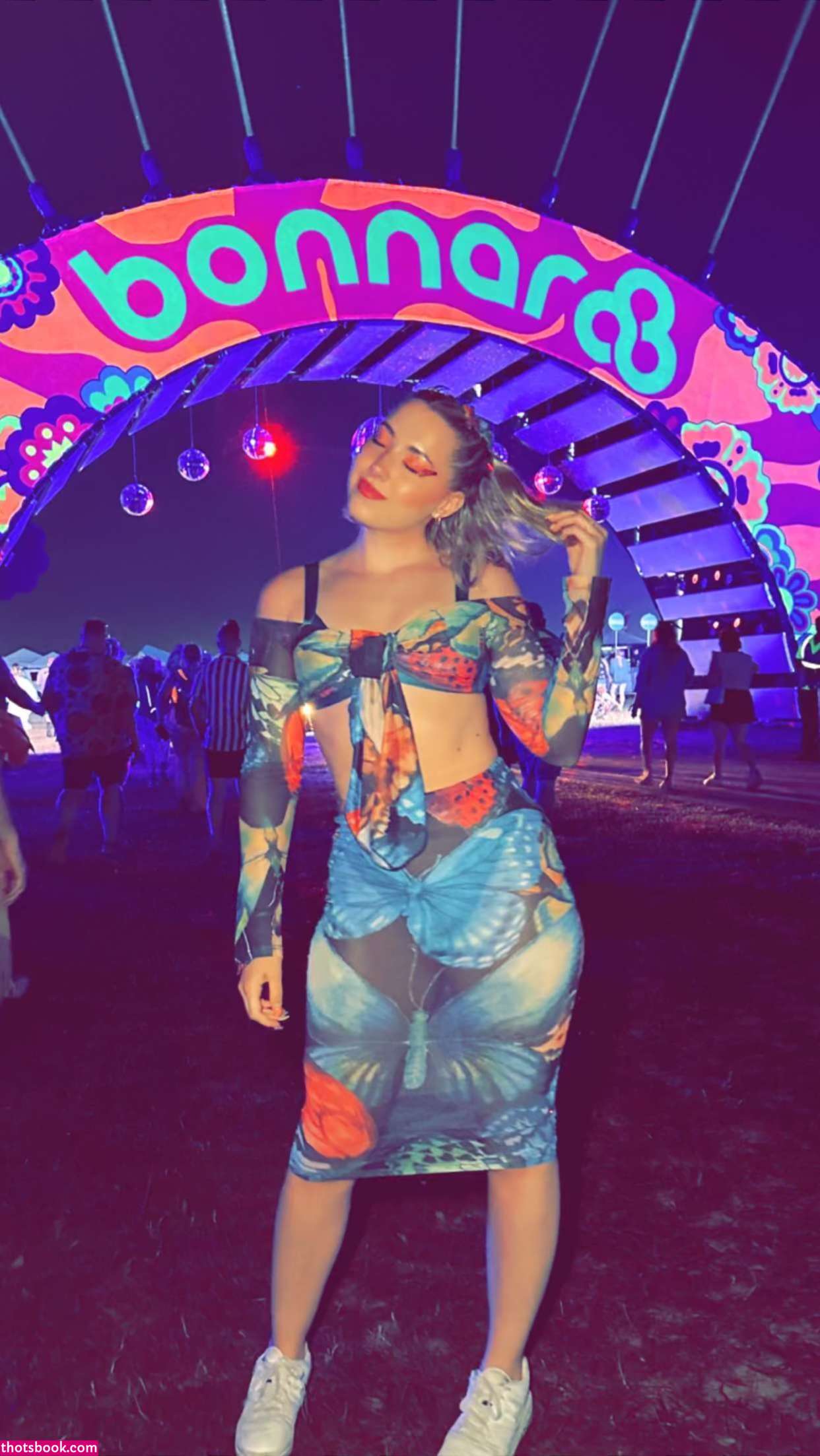 Pineapplebrat Photo #32