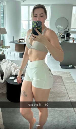 Pineapplebrat Photo #69