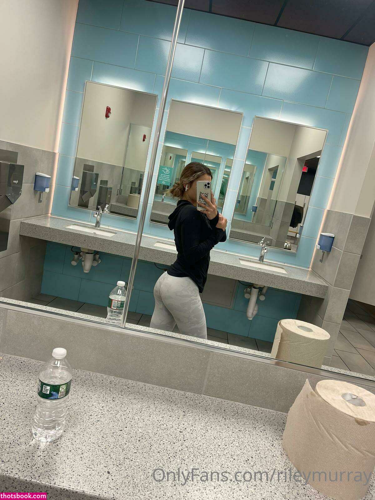 Riley Murray Photo #81