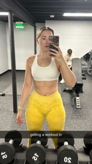 Pineapplebrat Photo #102