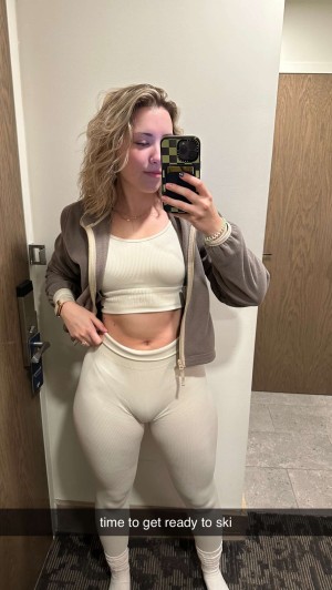 Pineapplebrat Photo #107