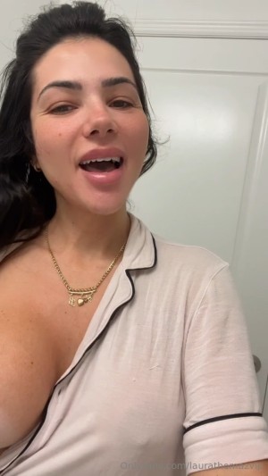 Laura Thomaz Video #45