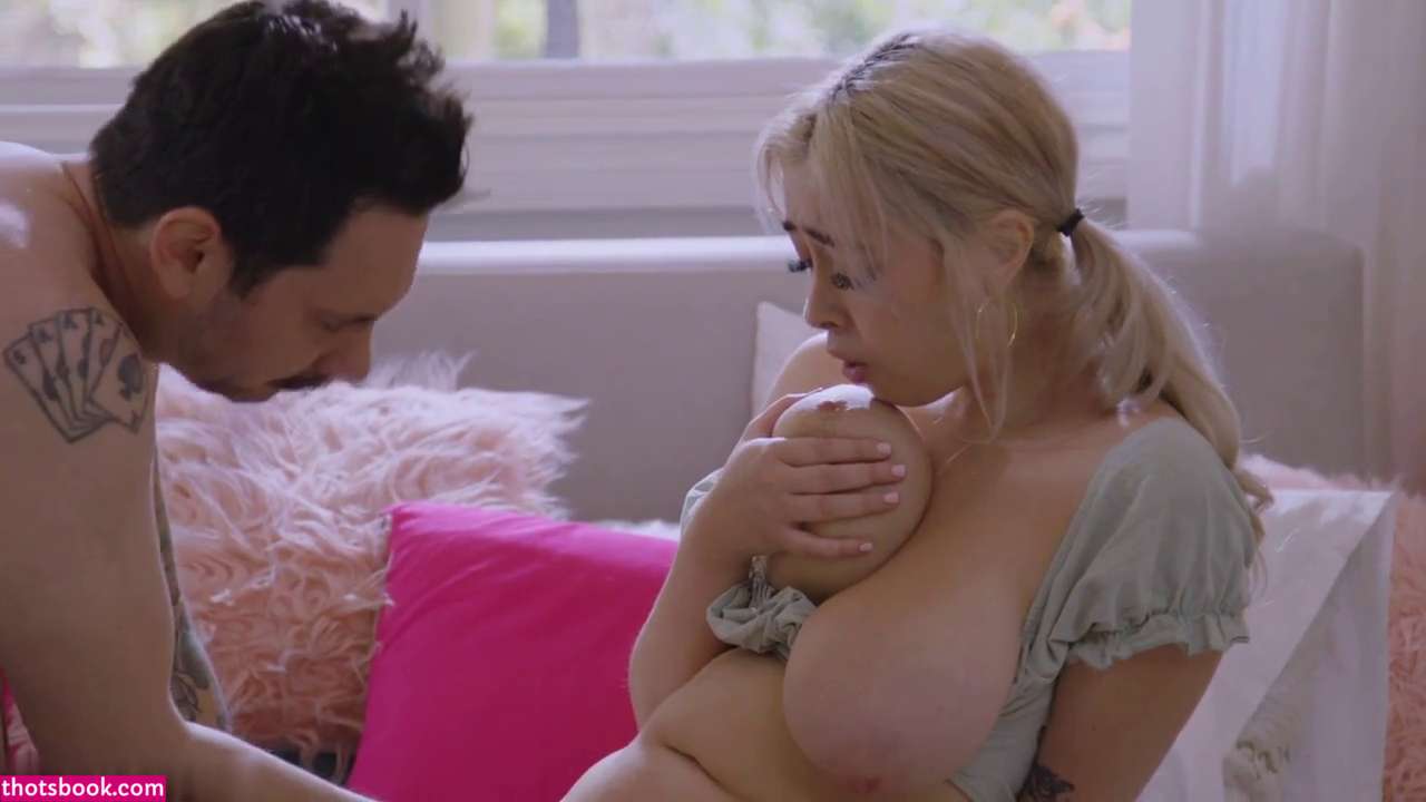 Chloe Surreal Photo #15