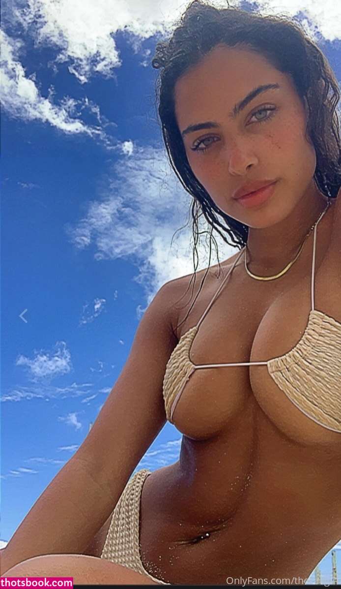 Undercover Freak Photo #41