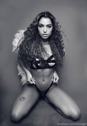 Undercover Freak Photo #39