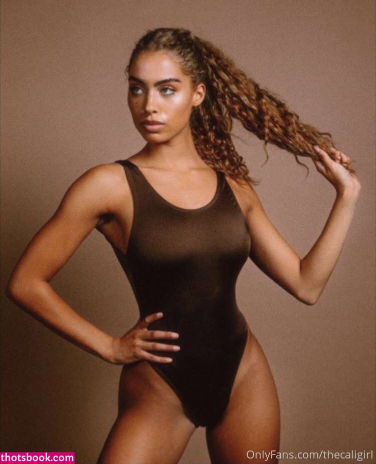 Undercover Freak Photo #61