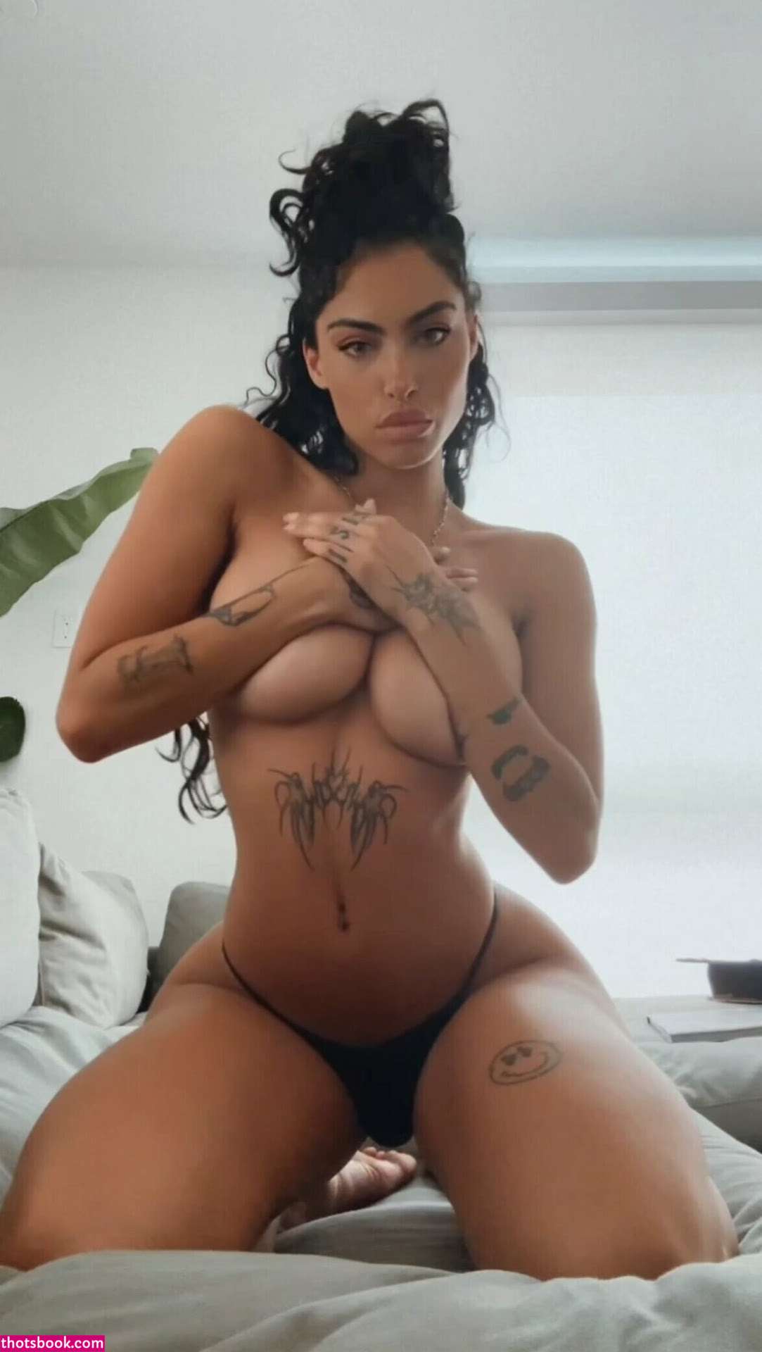 Undercover Freak Photo #89