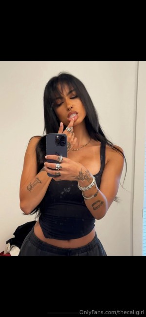 Undercover Freak Photo #121