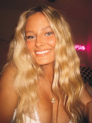 Annika Peterson Photo #33