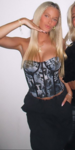 Annika Peterson Photo #60