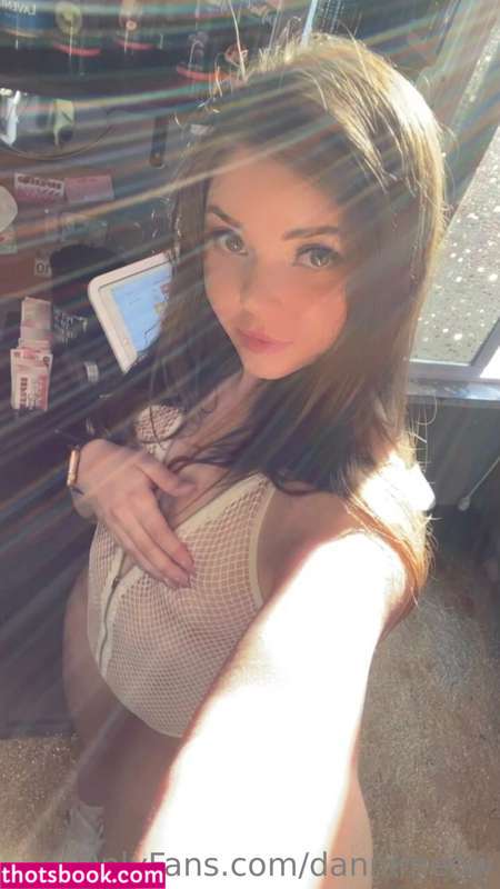 Danni Meow Photo #157