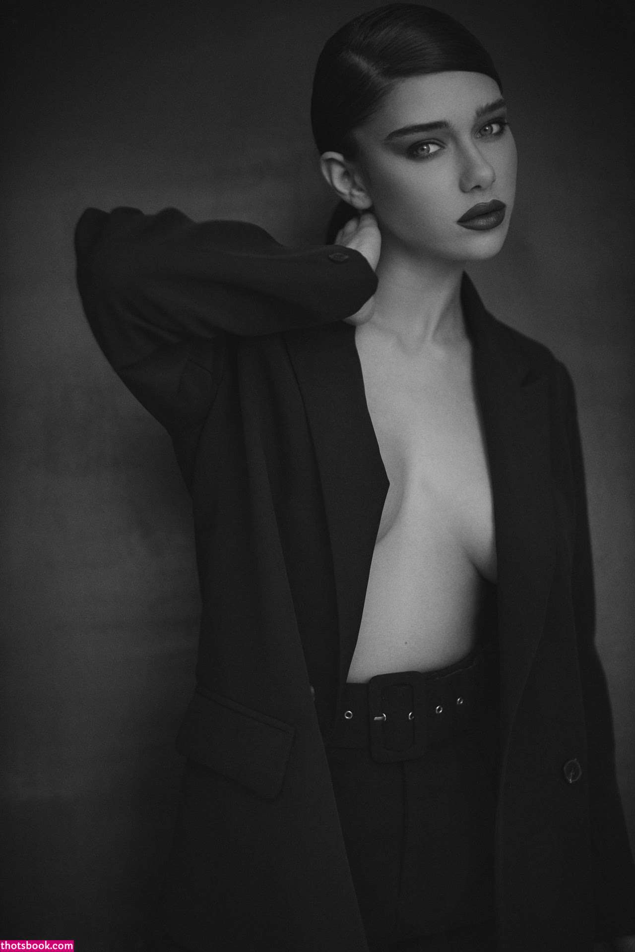 Milana Vino Photo #10