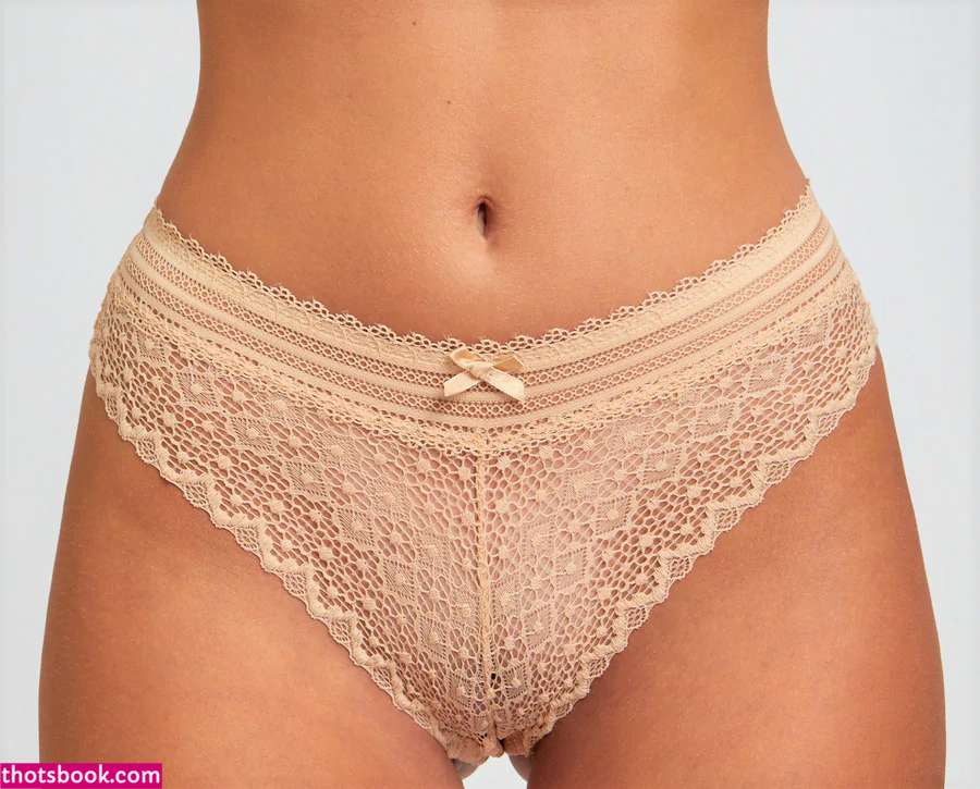 Milana Vino Photo #33