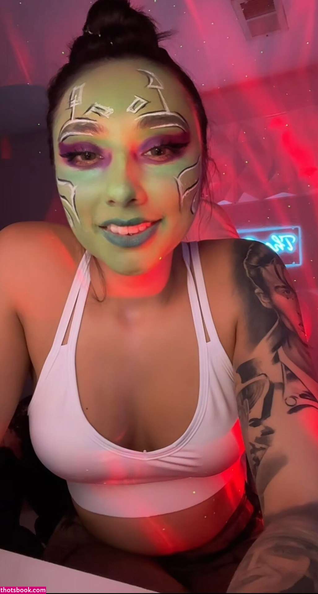 Theegoldenrose Photo #16