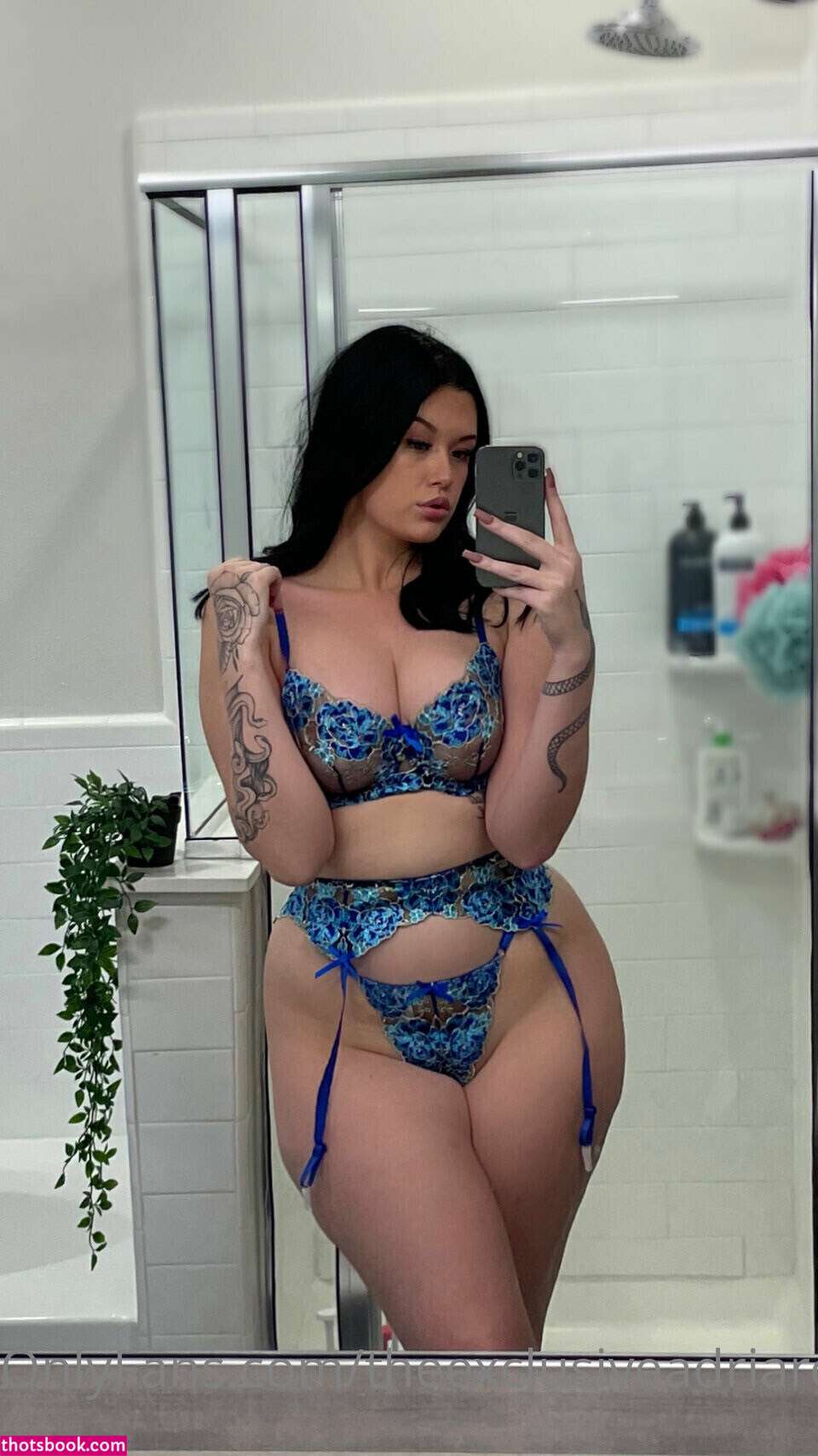 theexclusiveadriarosee Photo #39