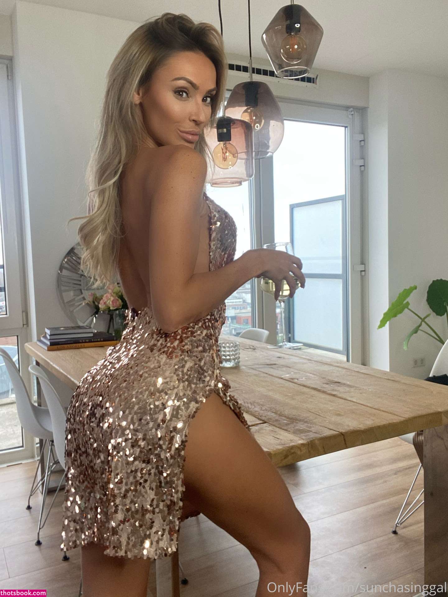 Anniek Van Kuelen Photo #34