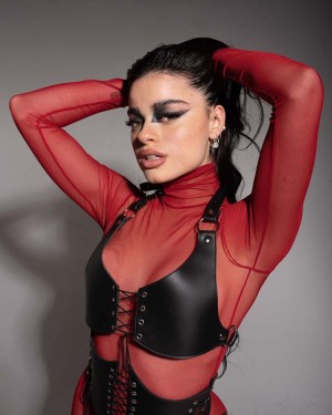 Juli Savioli Photo #34