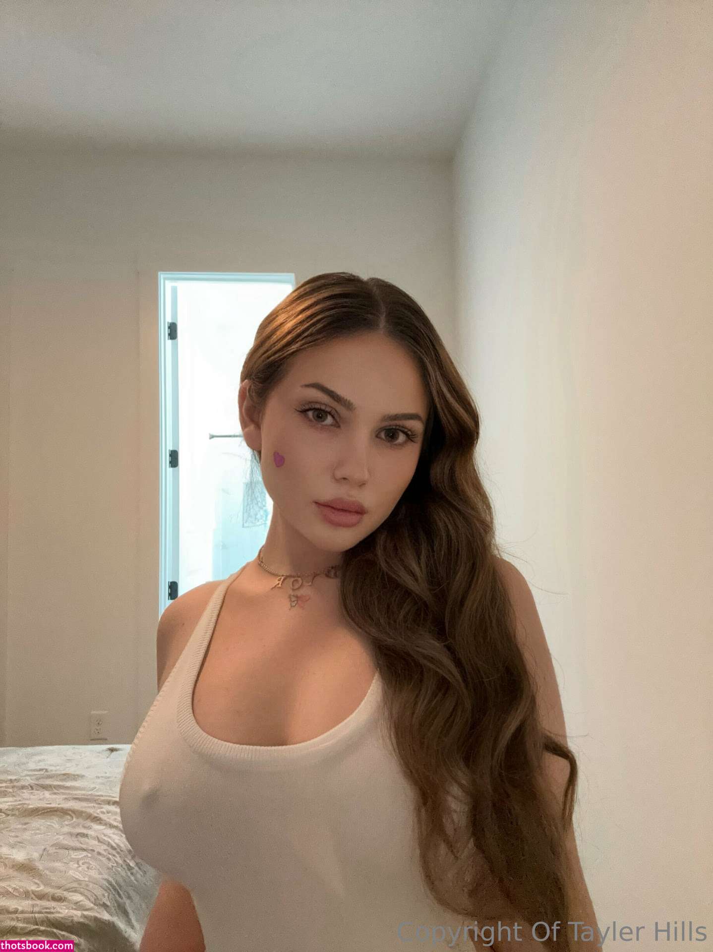 Tayler Hills Photo #337