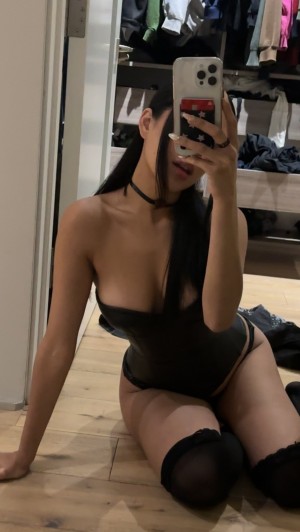 Mia Amador Photo #114