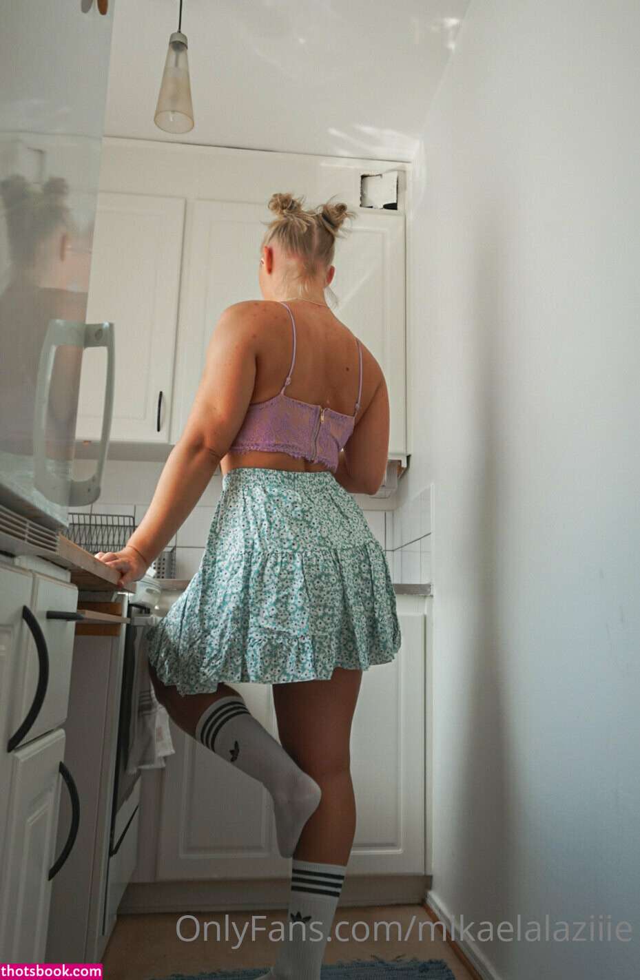 mikaelaburrito Photo #7