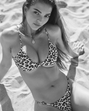 Colleen Cole Photo #32