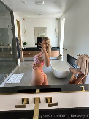 Briana Armbruster Photo #207