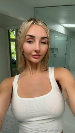 Briana Armbruster Photo #241