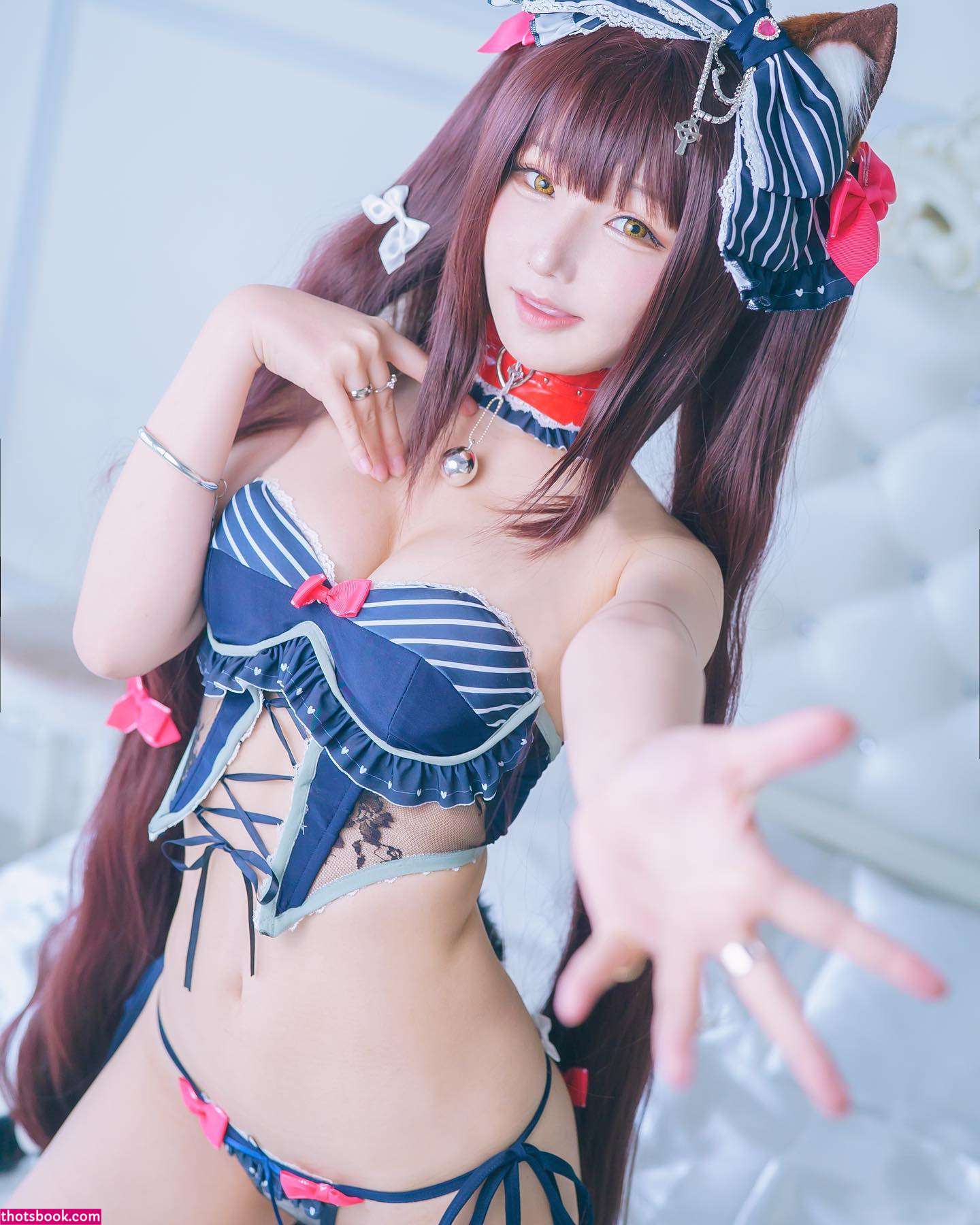 Hanari Takanashi Photo #20