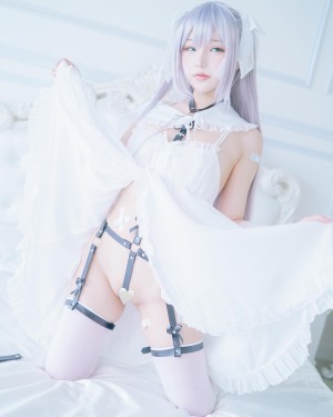 Hanari Takanashi Photo #87