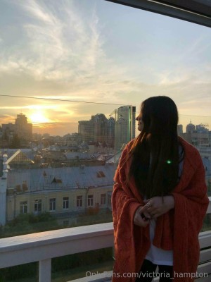 Victoria Hampton Photo #50