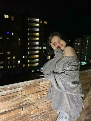 Victoria Hampton Photo #57