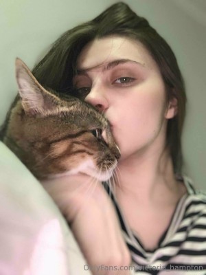 Victoria Hampton Photo #69