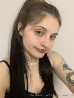 Victoria Hampton Photo #91